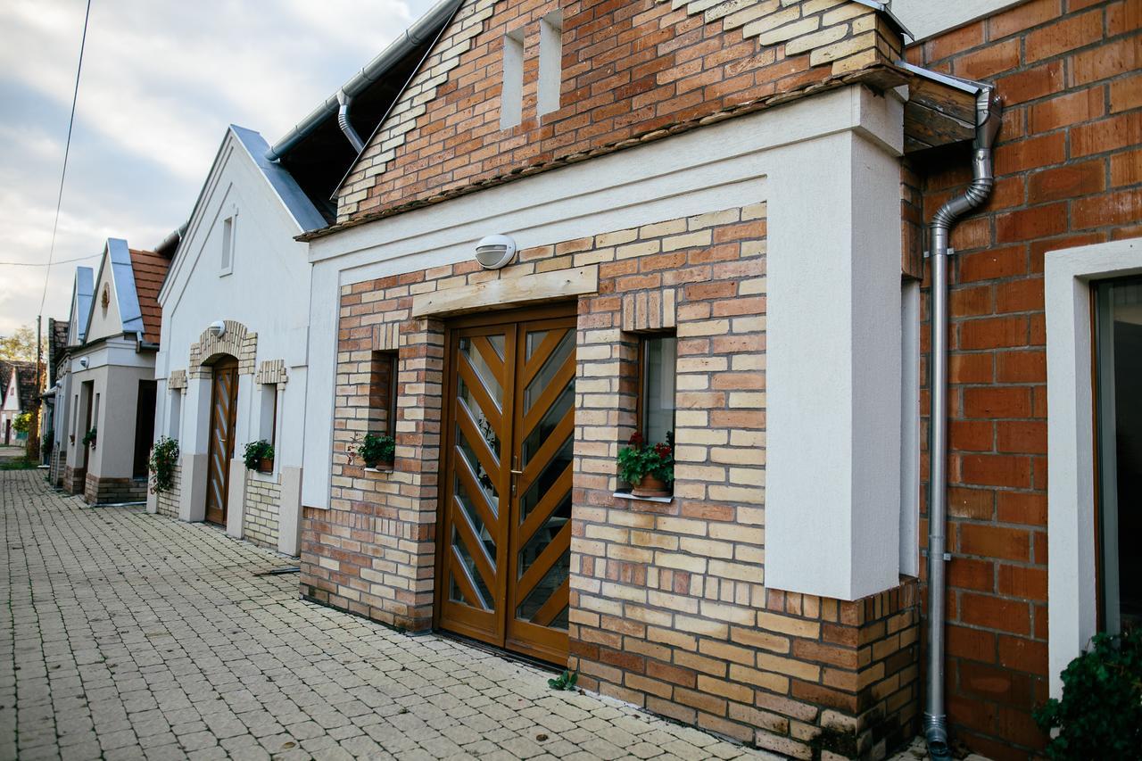 Pincelakat Borhaz Es Szalloda Csaszartoltes Exterior foto