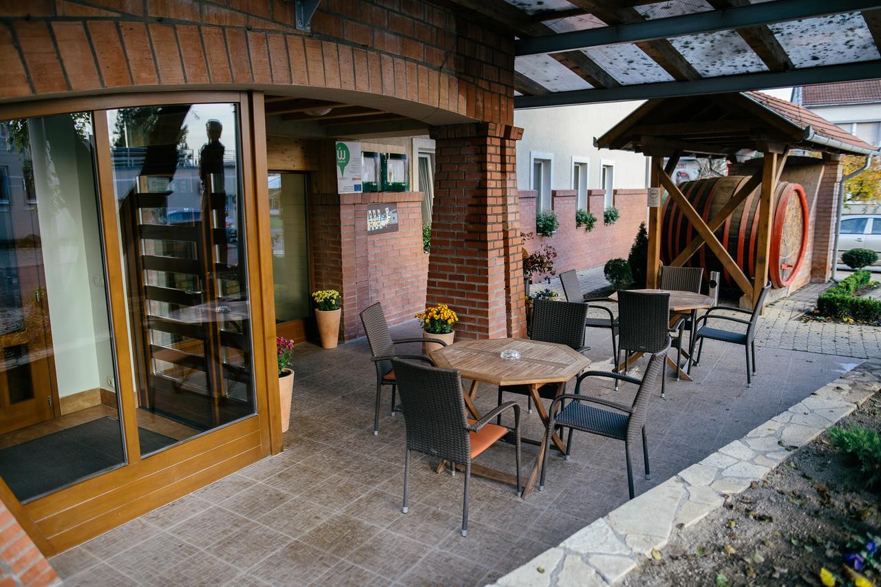 Pincelakat Borhaz Es Szalloda Csaszartoltes Exterior foto