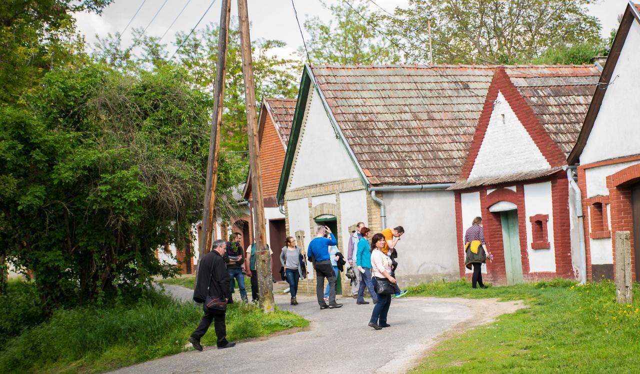 Pincelakat Borhaz Es Szalloda Csaszartoltes Exterior foto